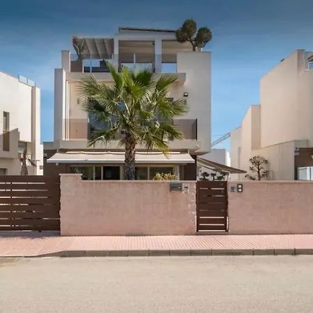 De Luxe Alanat Recente 2020 Sublime Villa Dehesa de Campoamor (Orihuela Costa)
